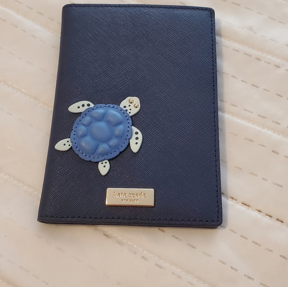 Kate Spade Turtle Under the Sea Passport - Picture 4 of 11